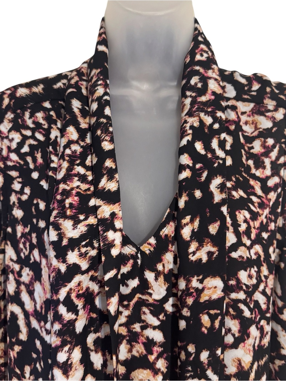 AVA & VIV Black and Pink Tie-Neck Sleeveless Blouse PLUS: 2X #L - Picture 4 of 9